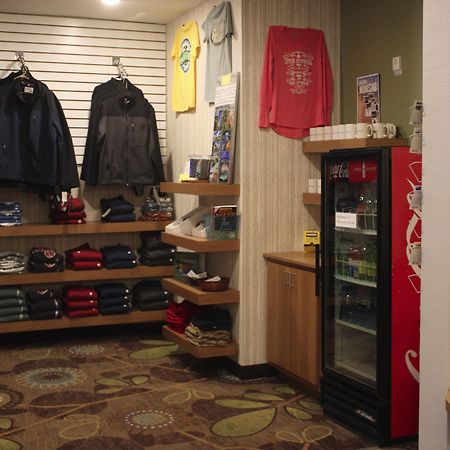 谬尼辛湖景快捷假日套房酒店 缪尼辛 外观 照片
