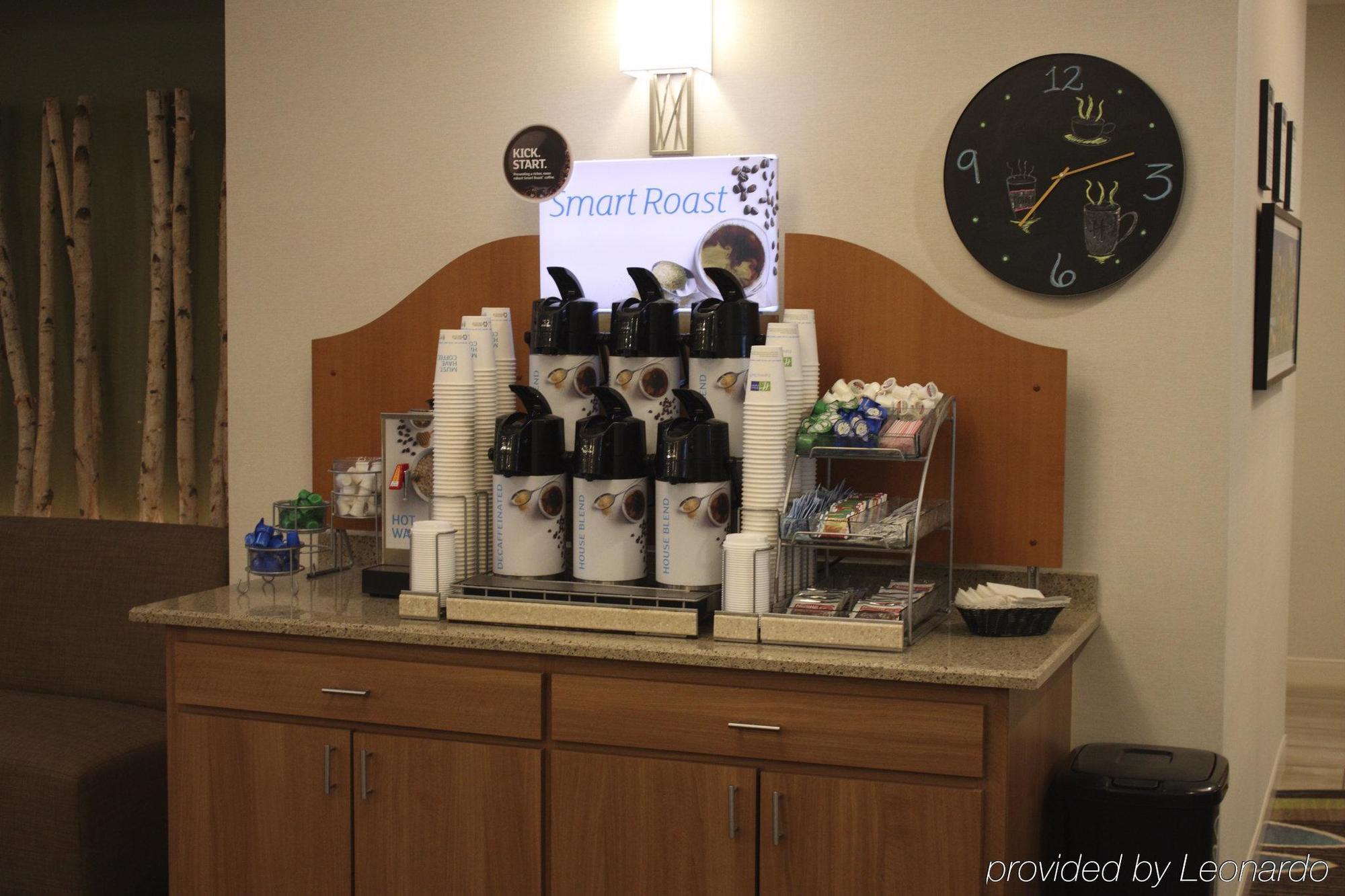 谬尼辛湖景快捷假日套房酒店 缪尼辛 外观 照片